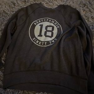 Abercrombie crewneck